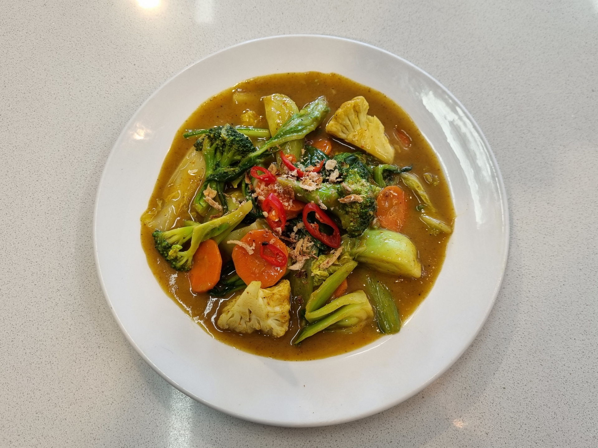 Noisy Wok Tossed Vegetables in a Curry Sauce